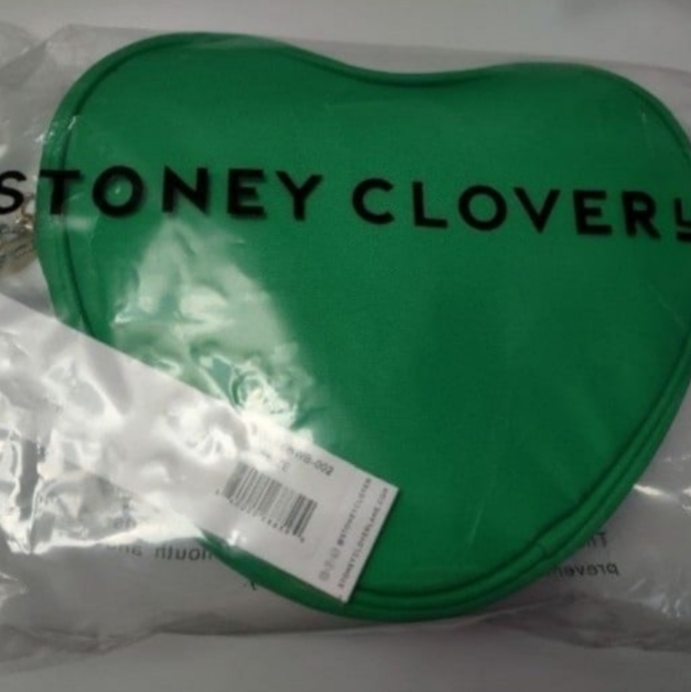 NWT Stoney clover lane large heart crossbody bag in green
